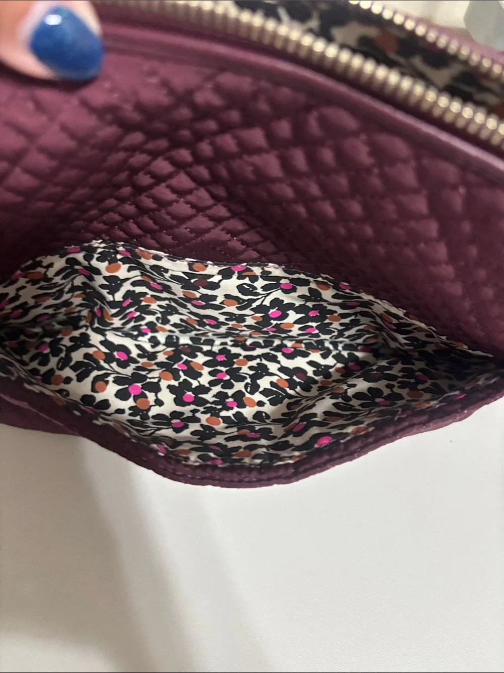 Vera Bradley Carson mailbag  in Mulled wine